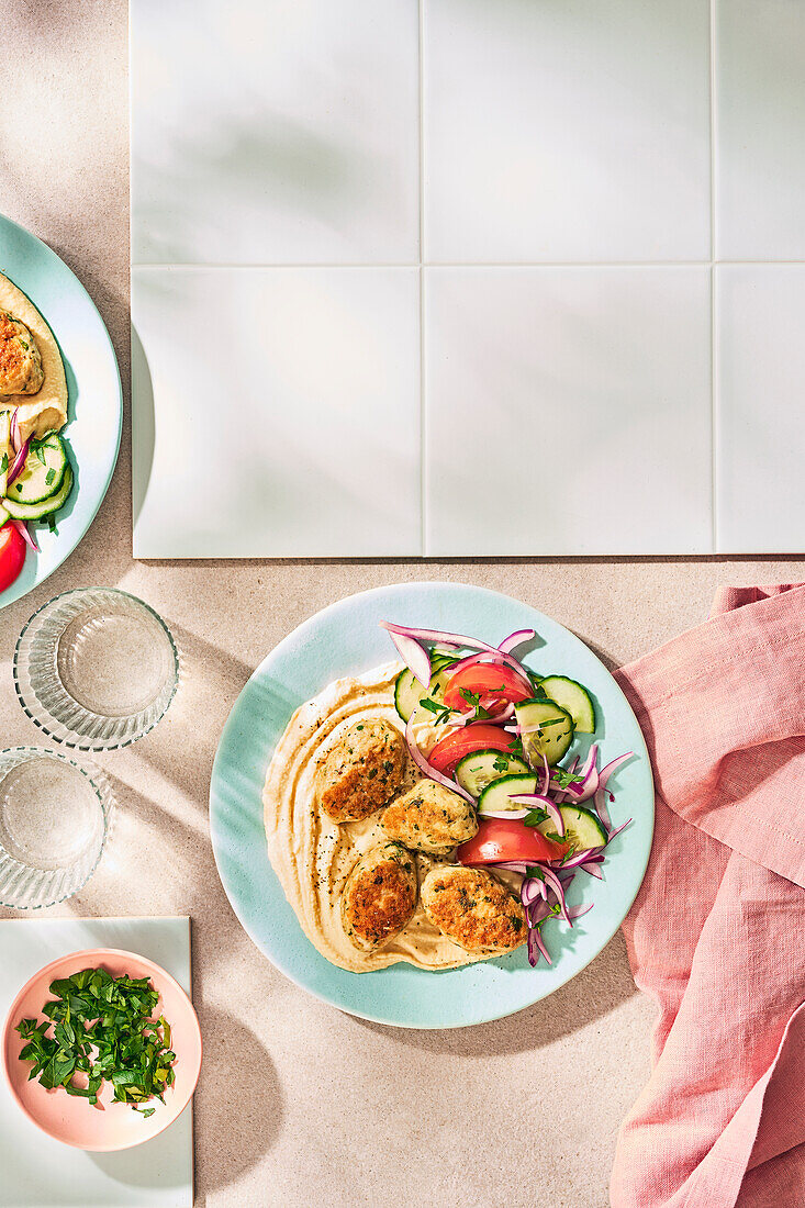 Chicken koftas with hummus and salad