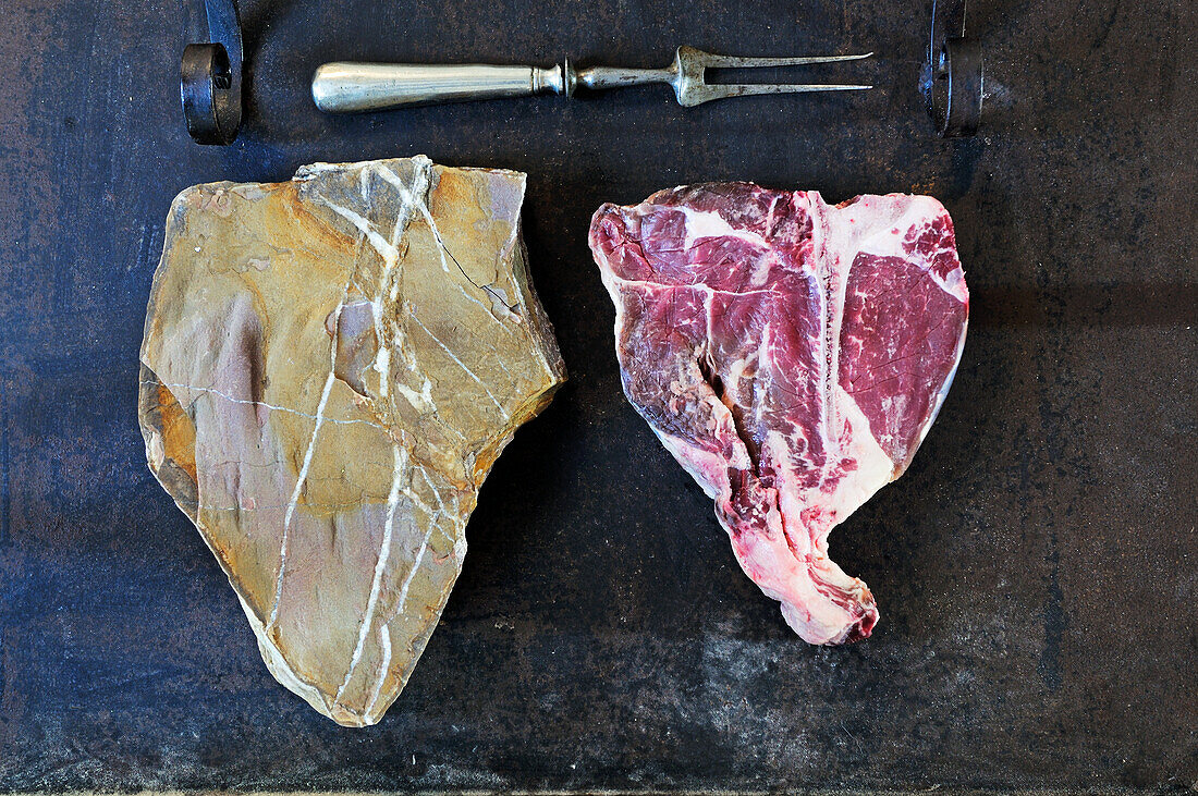 T-Bone-Steaks oder (auch Fiorentina-Steak)