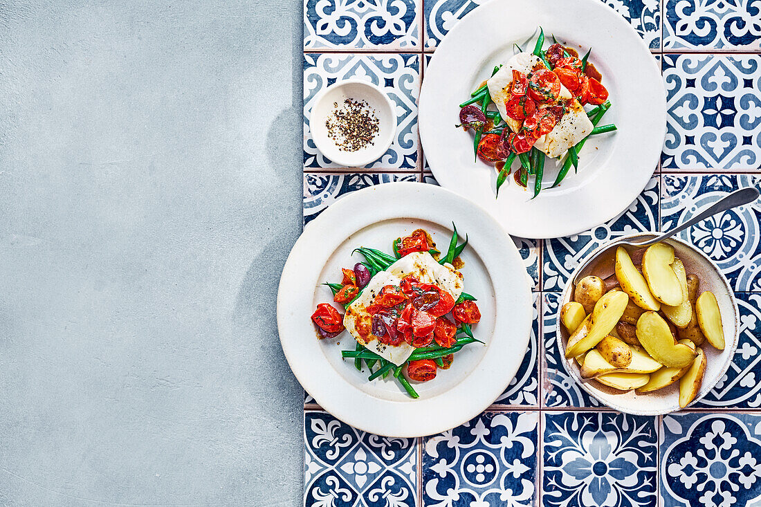 Cod and cherry tomatoes and green beans