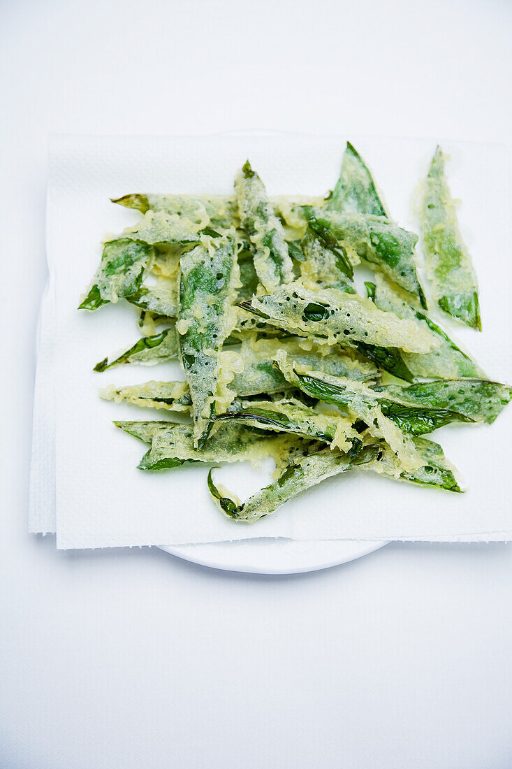 Tempura of wild garlic