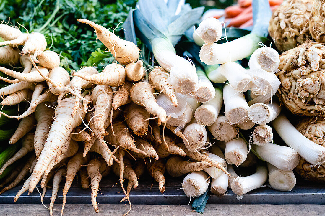 Market root and tuber vegetables