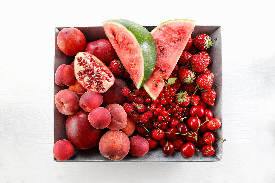 Verschiedene rote Früchte