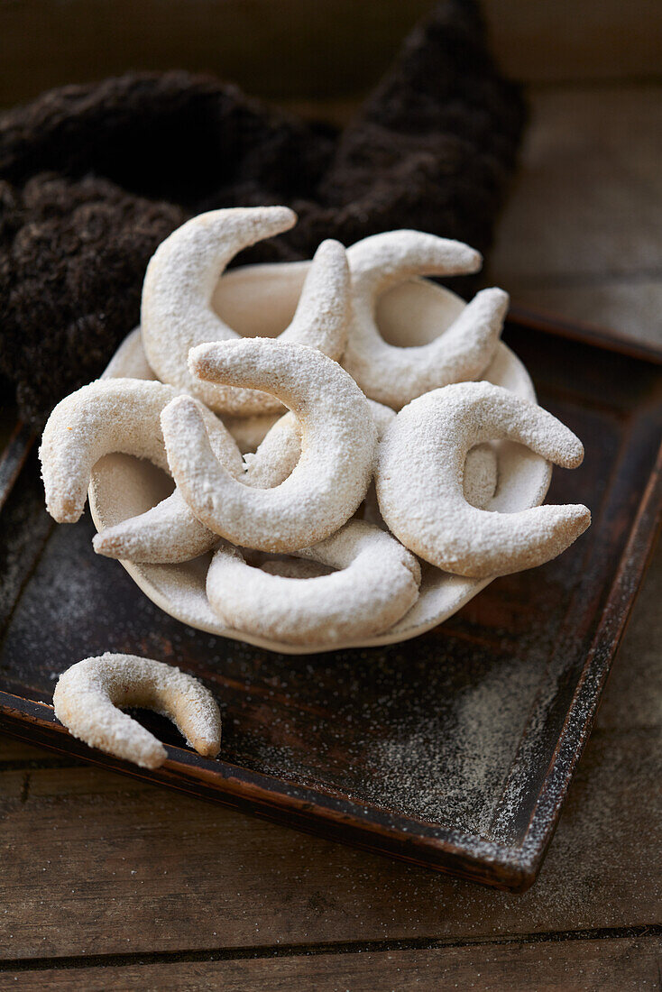 Vanilla crescent biscuits