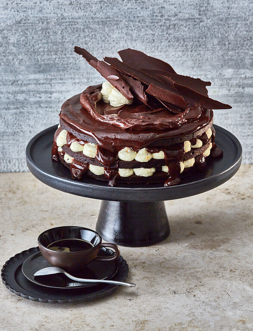 Creamcheese-Brownie-Torte mit Schokoladen-Ganache