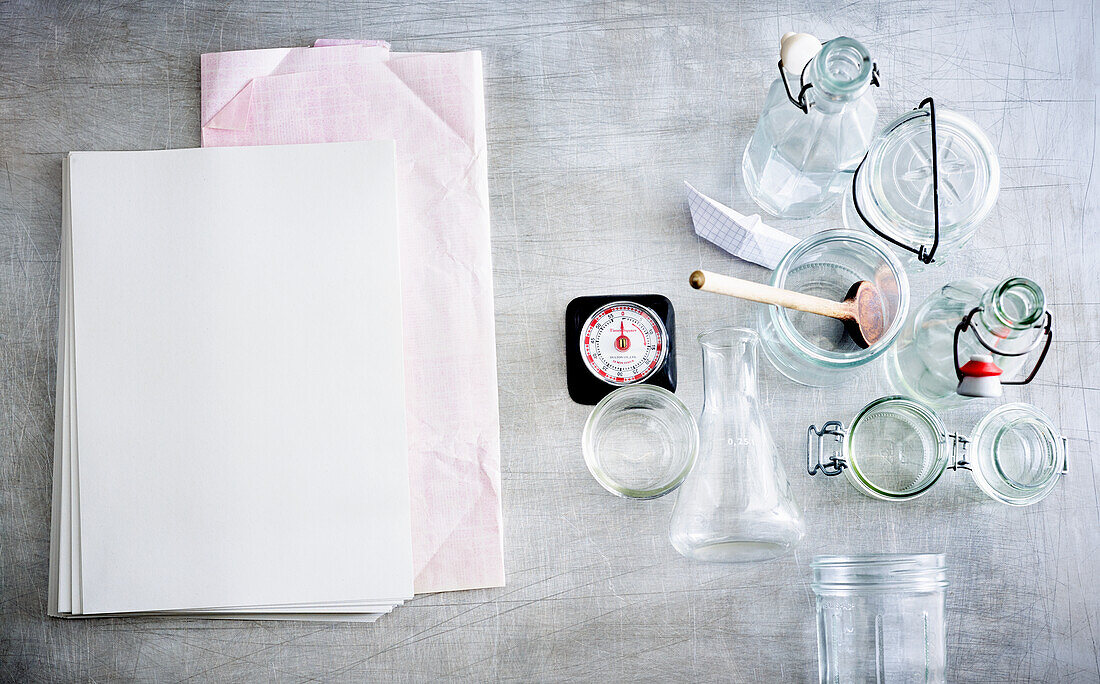 Preserving jars and kitchen timer