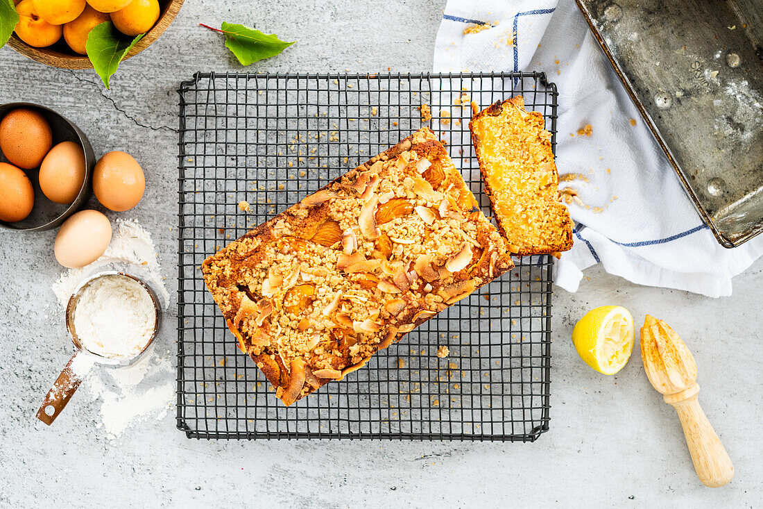 Apricot and coconut cake with crumble