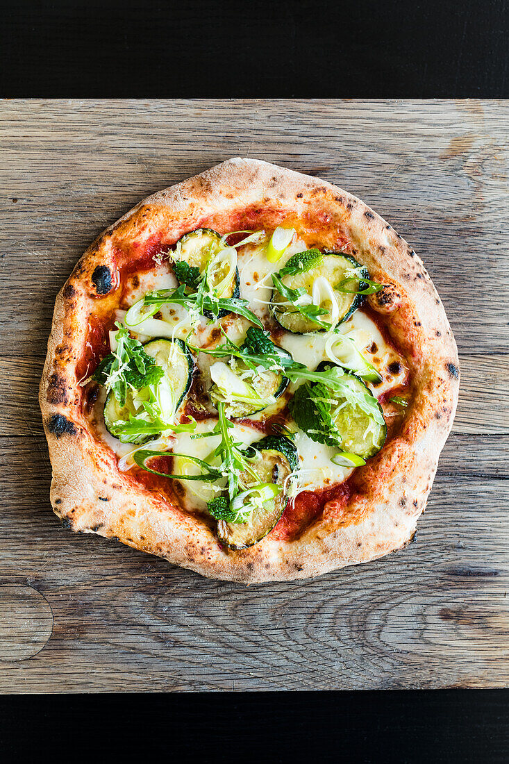 Zucchini and mint pizza