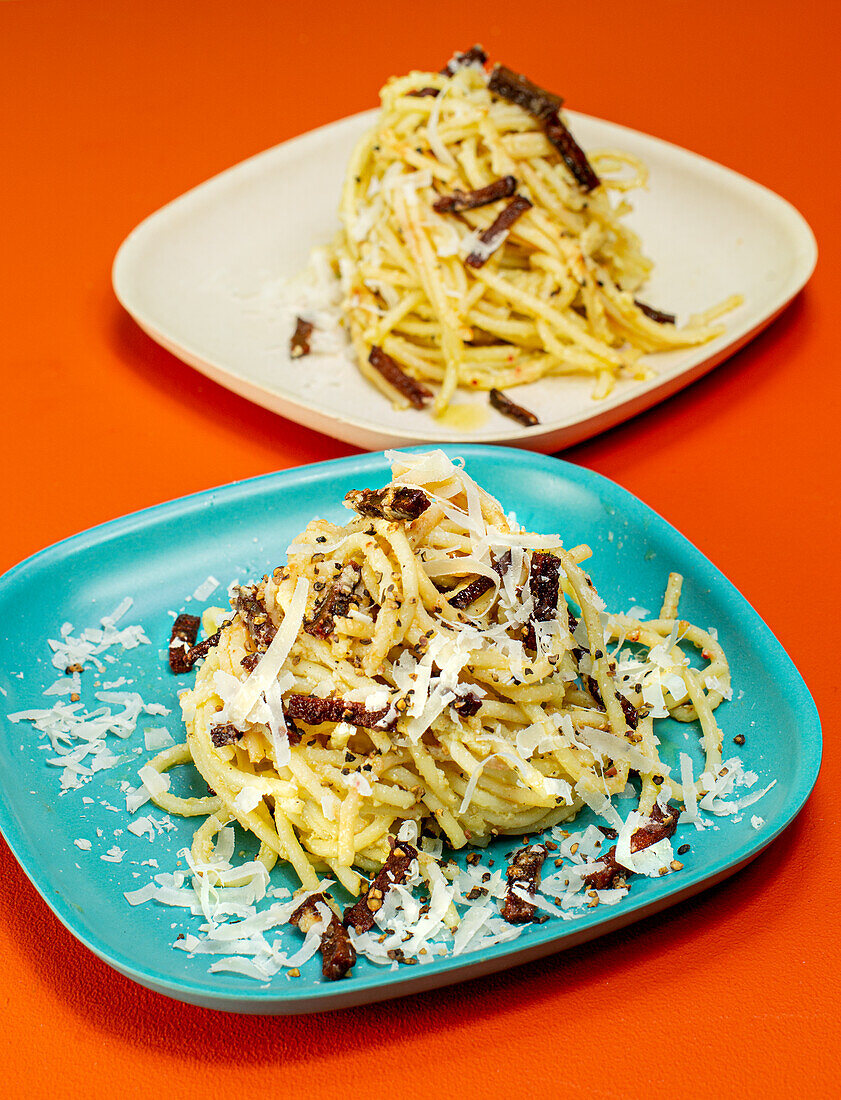 Spaghetti alla Carbonara with bacon substitute