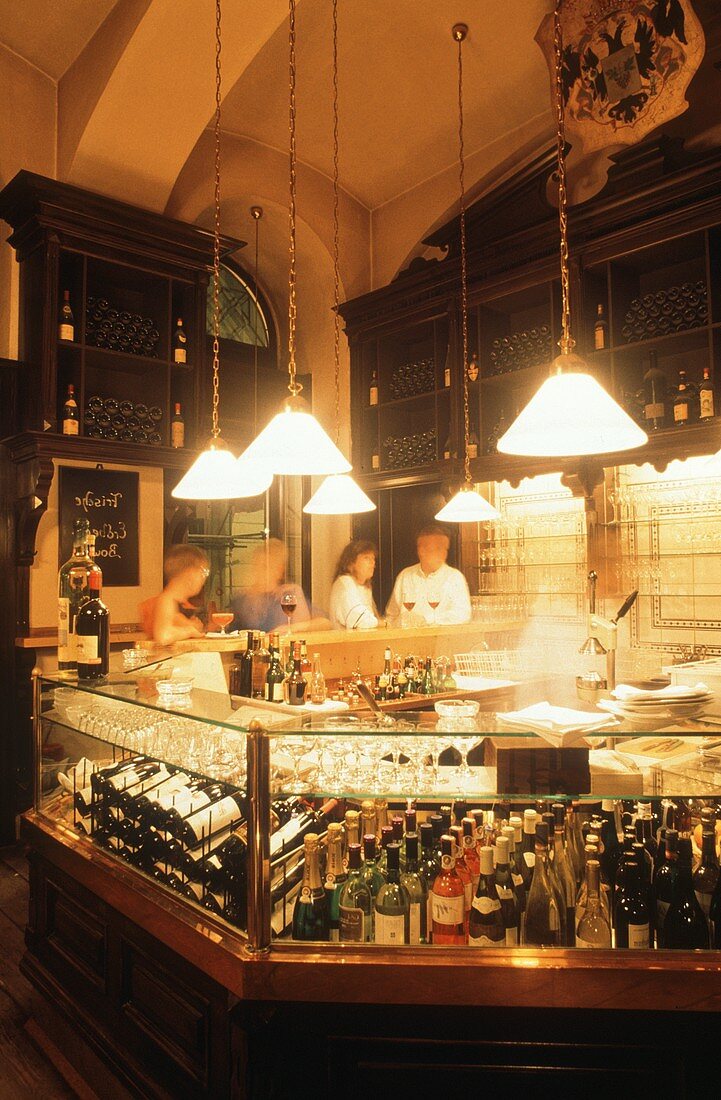 Bar in a restaurant of the Vienna Wein-Comptoir, Austria