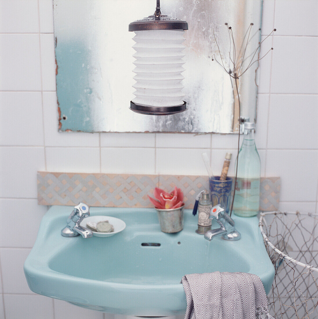 Vintage style bathroom sink with Moroccan style ideas