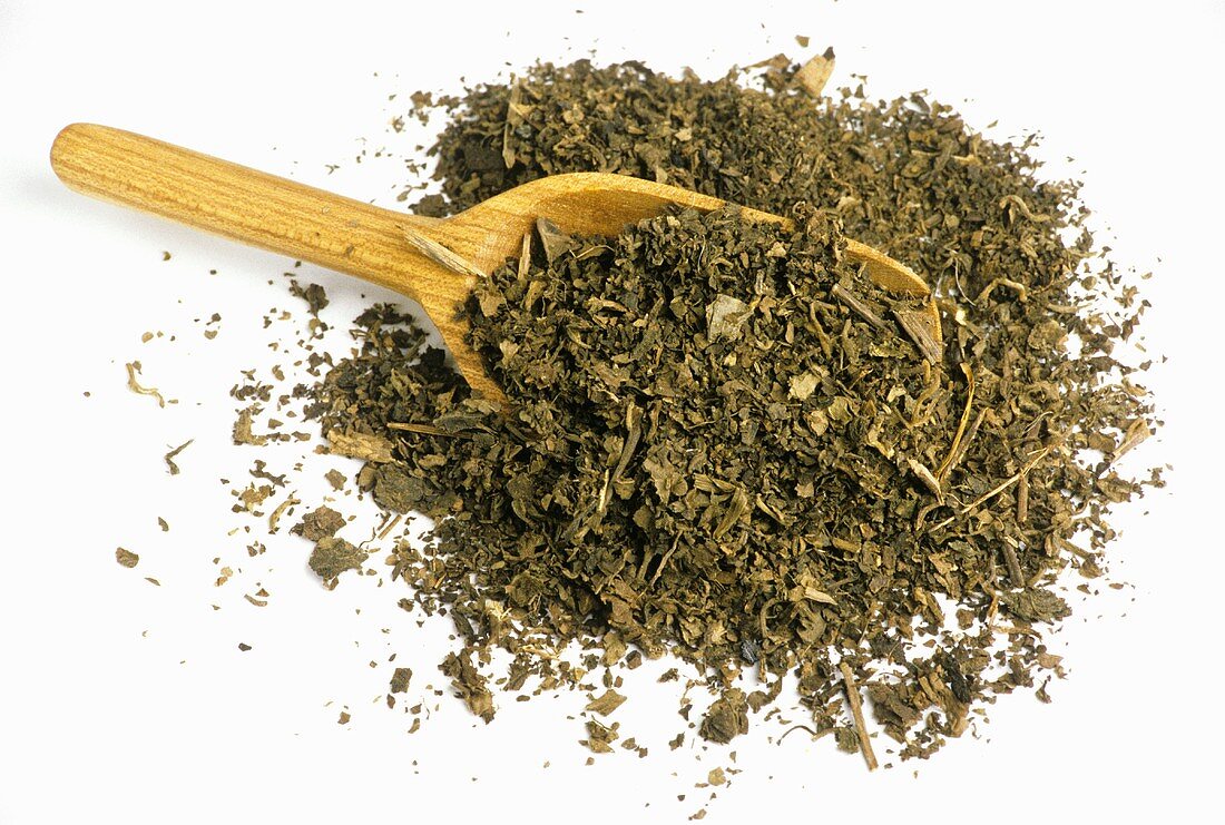 Dried patchouli leaves with scoop (Pogostemon cablin)