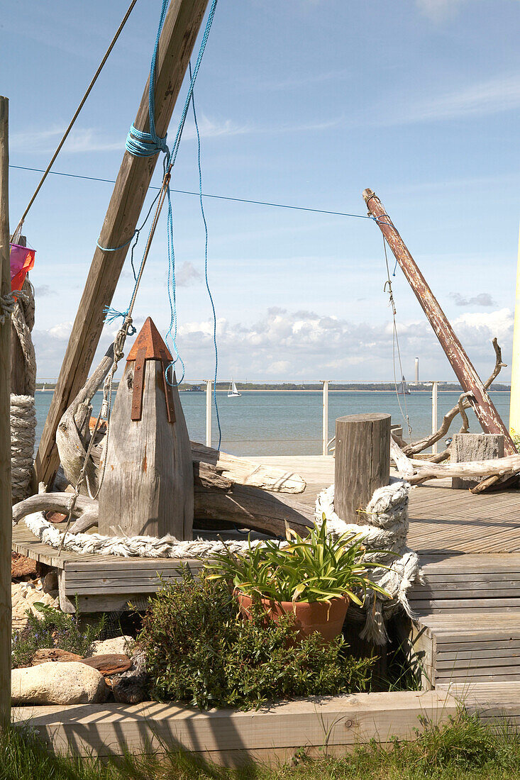 Terrasse eines Strandhauses in Gurnard auf der Isle of White