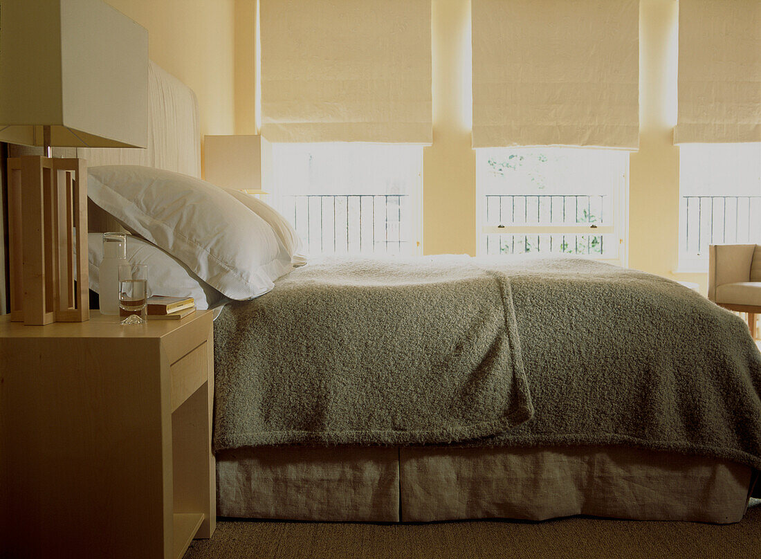 Schlafzimmer mit Doppelbett