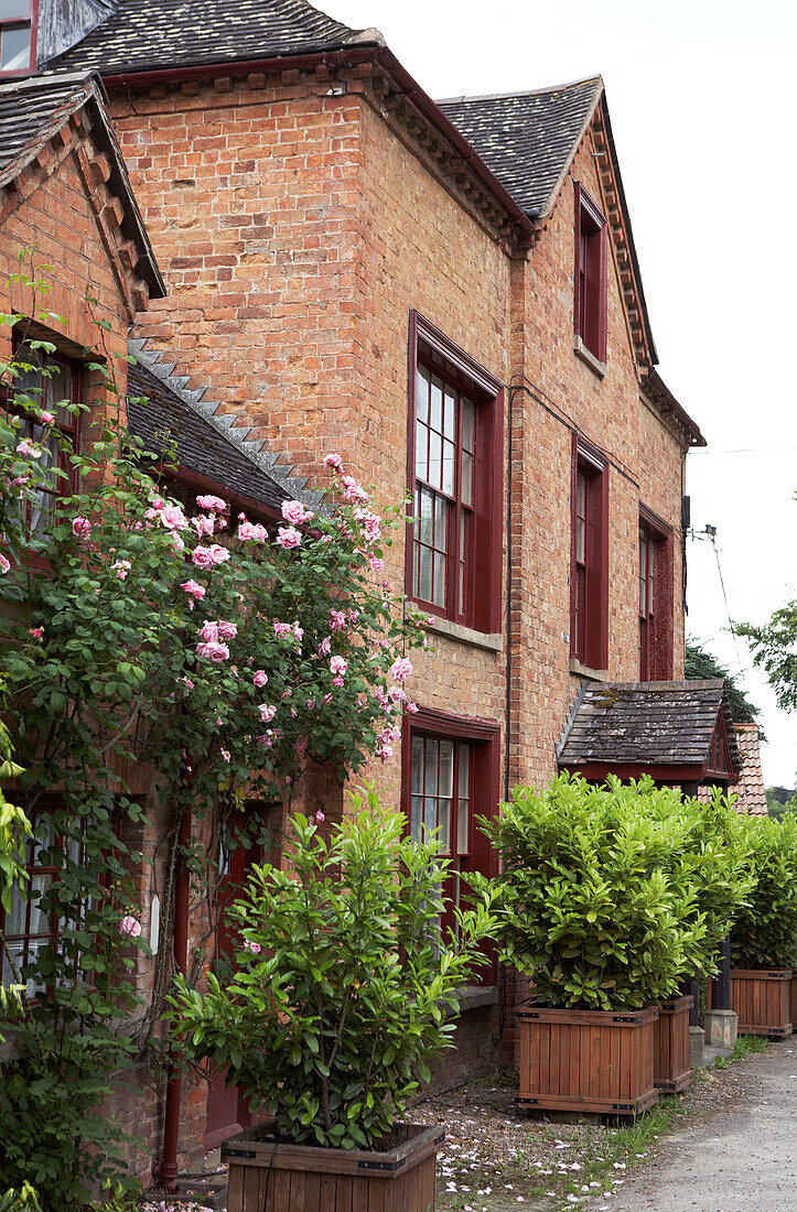 Außenansicht eines zeitgenössischen Hauses in den Malvern Hills