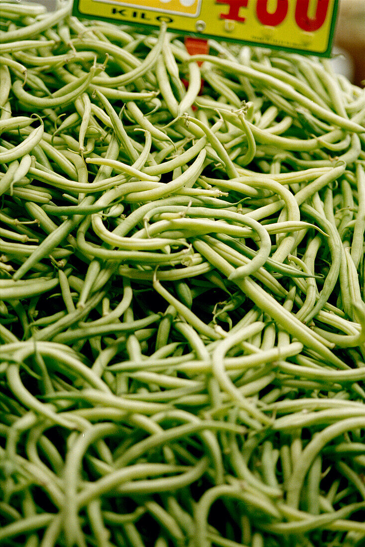 Green beans for sale in the Mercado Central in Valencia