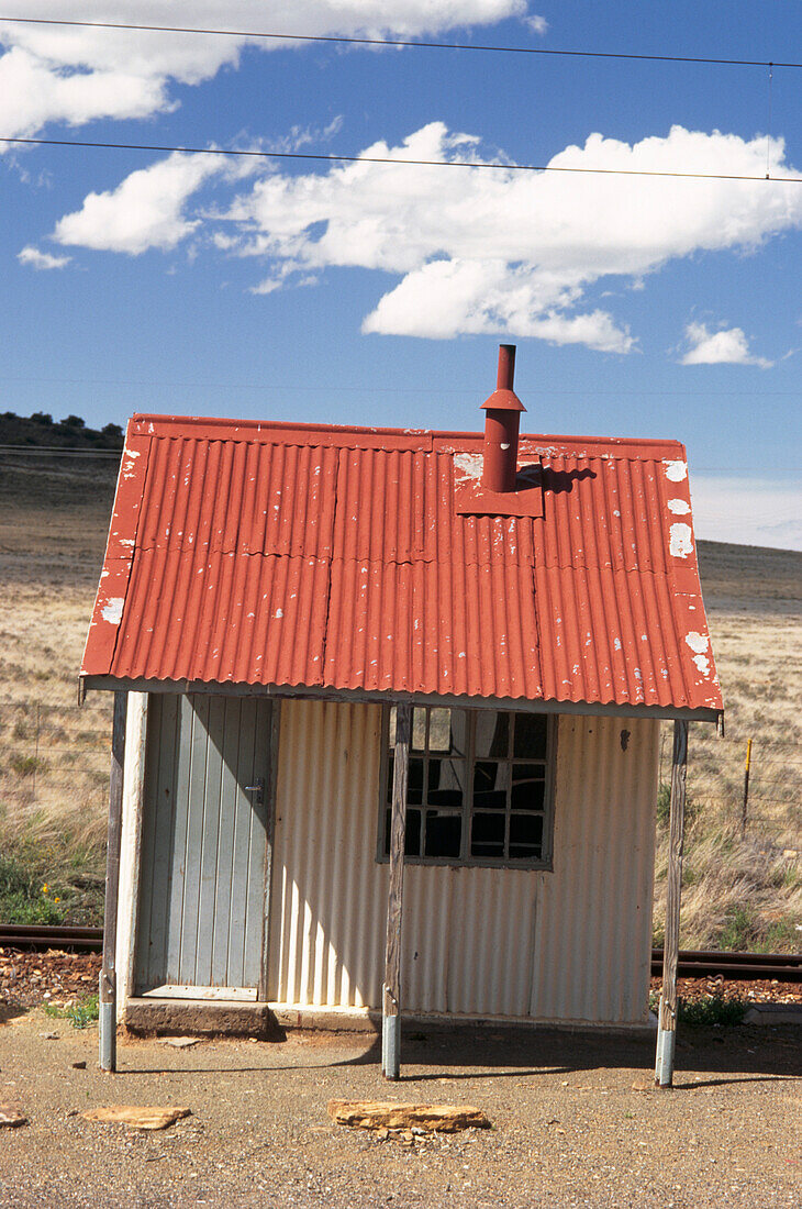 Eisenbahnschuppen in der Nähe von Bethulie im Free State in Südafrika