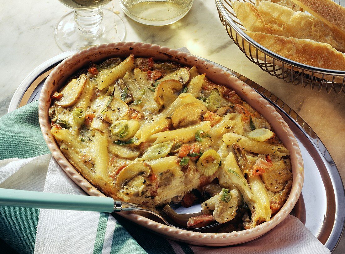 Pasta bake with mushrooms, spring onions & tomatoes
