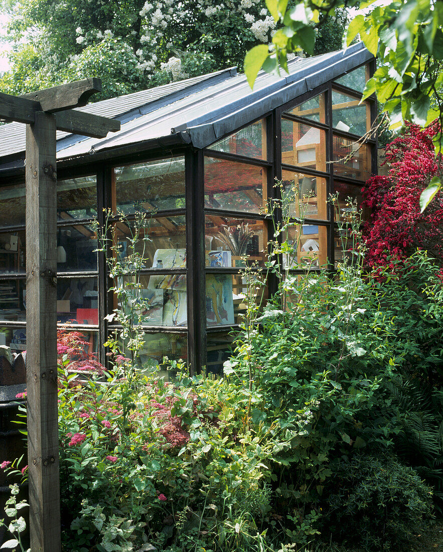 Garden studio custom built in wood and glass