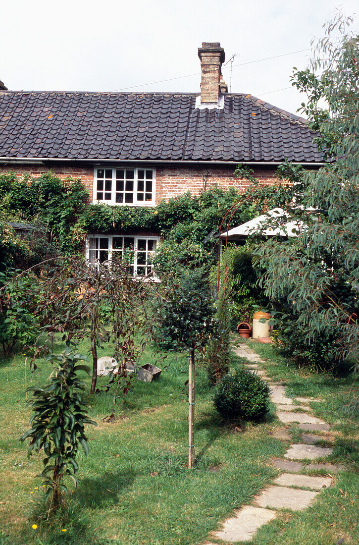 Außenansicht eines Edwardianischen Backsteinhauses in Suffolk