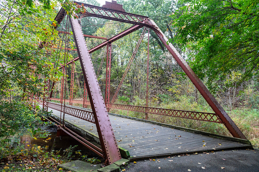 Historic Bridge Park, Battle Creek, Michigan, USA