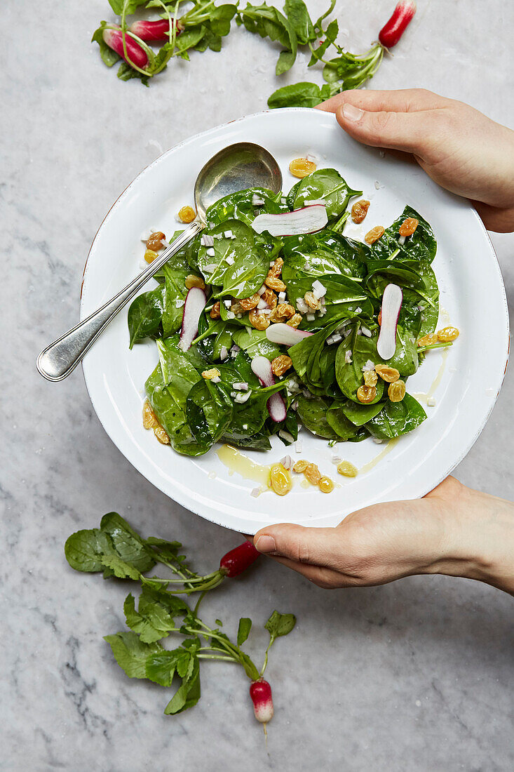 Radish and spinach salad