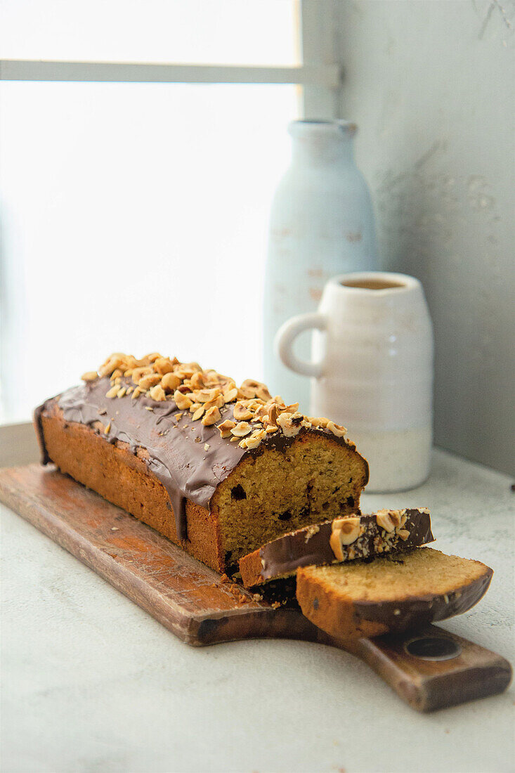 Haselnusskuchen mit Schokoladenglasur