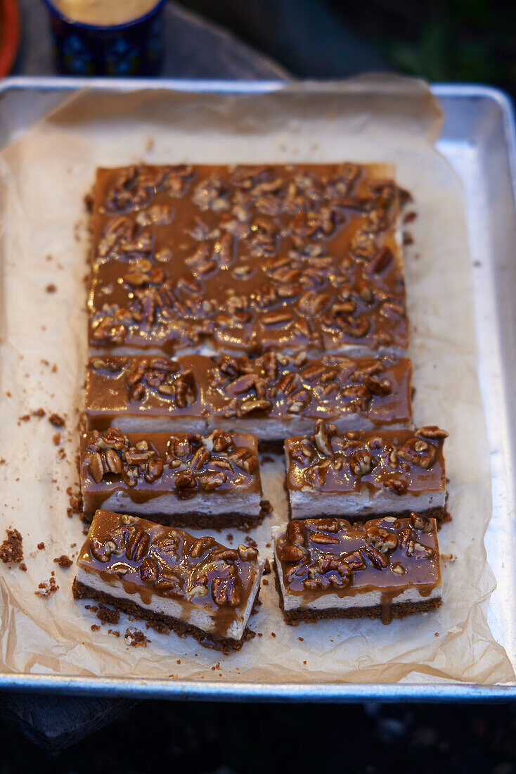 Spiced maple and pecan cheesecake bars