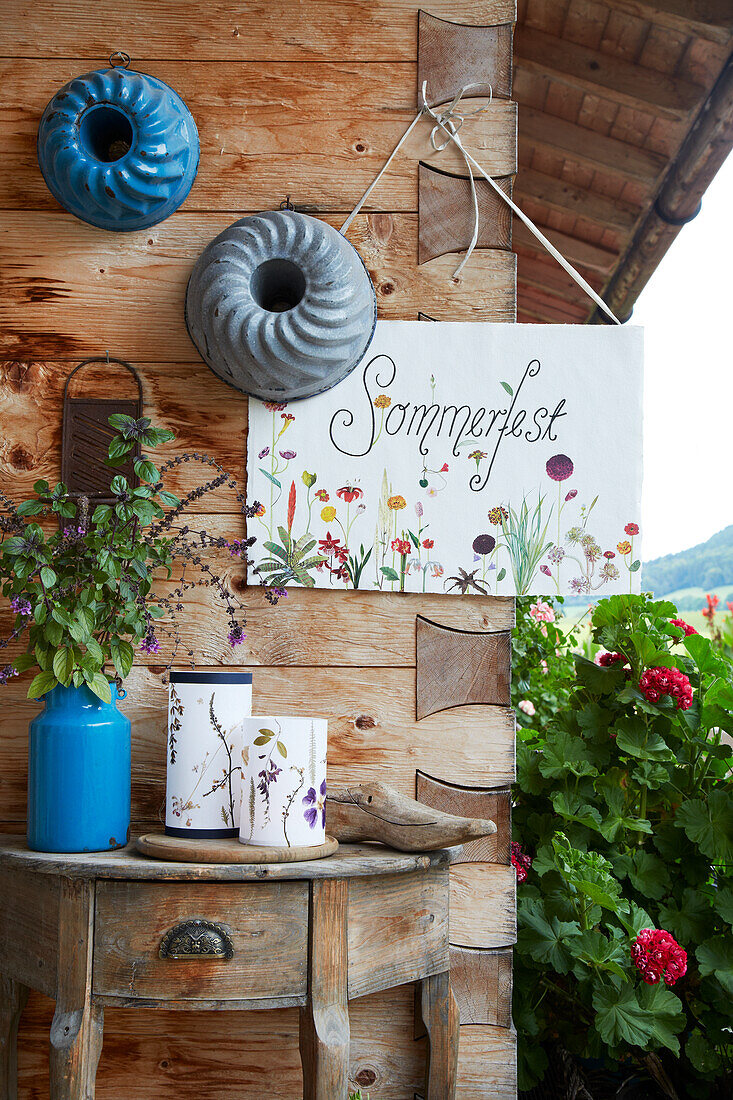 DIY poster with flower motif for a summer party