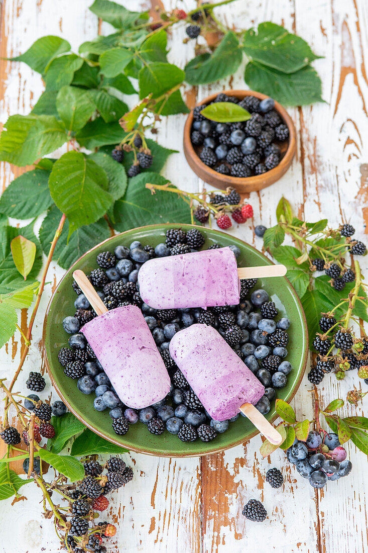 Blackberry blueberry popsicles