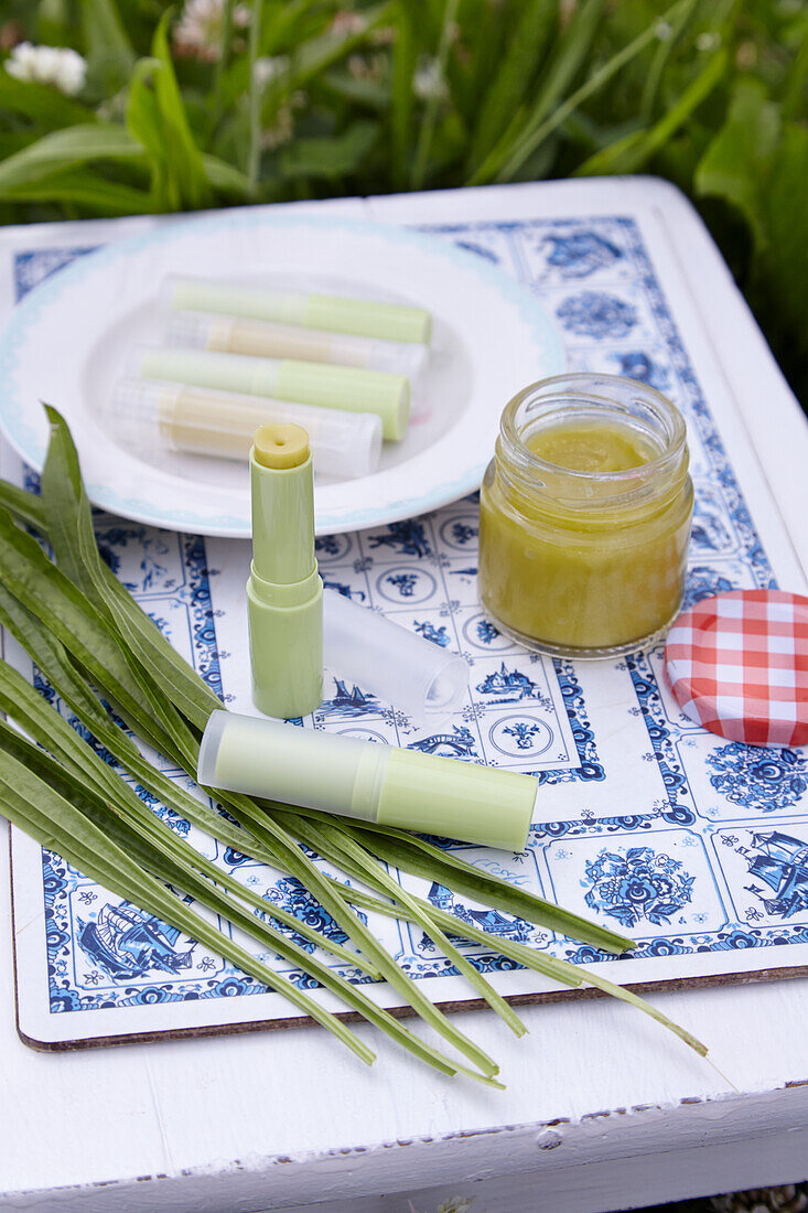 DIY plantain balm stick (for mosquito bites)