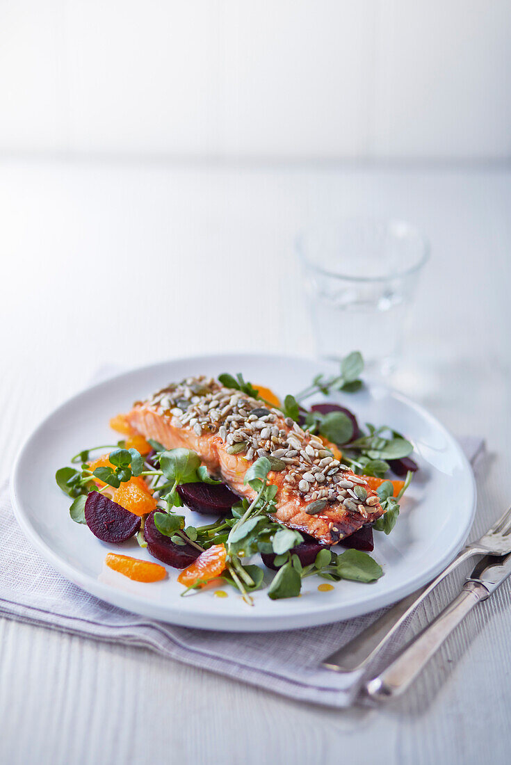 Salmon with seeds and beetroot