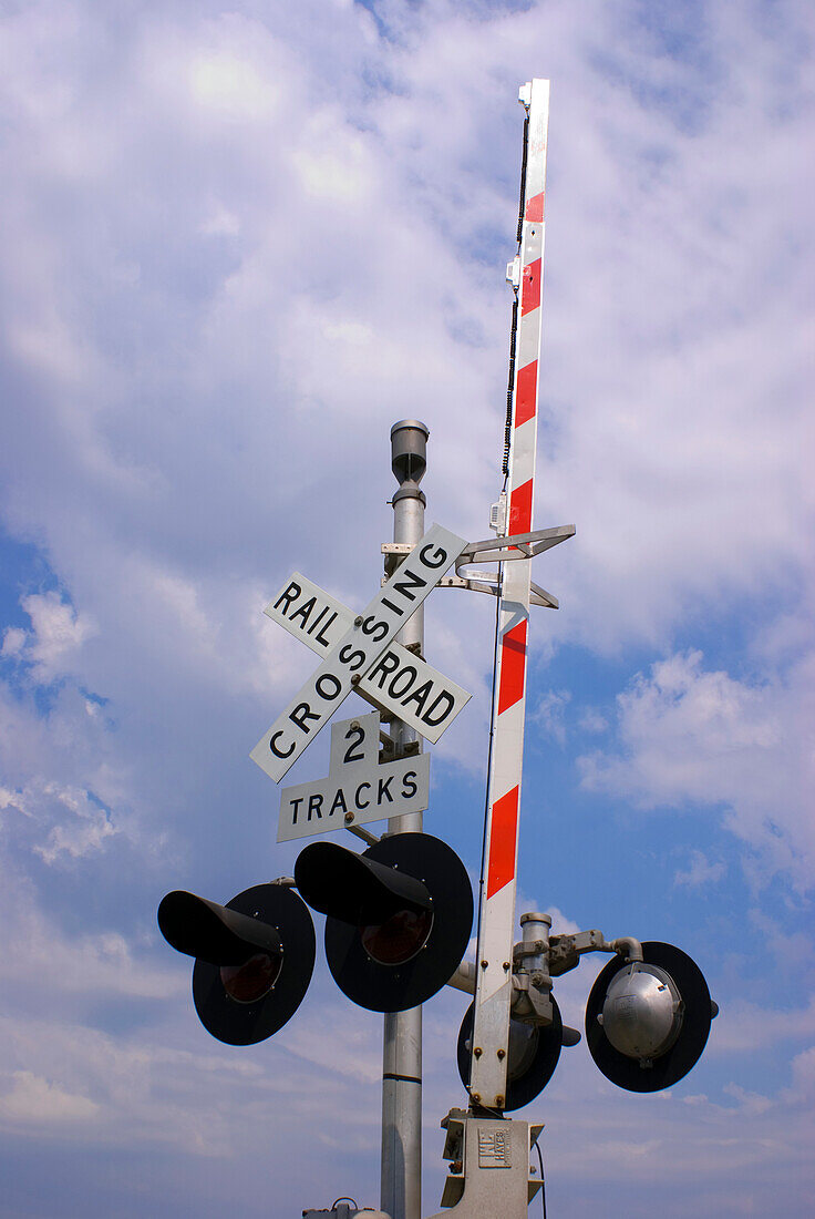 Railroad crossing sign in Illinois