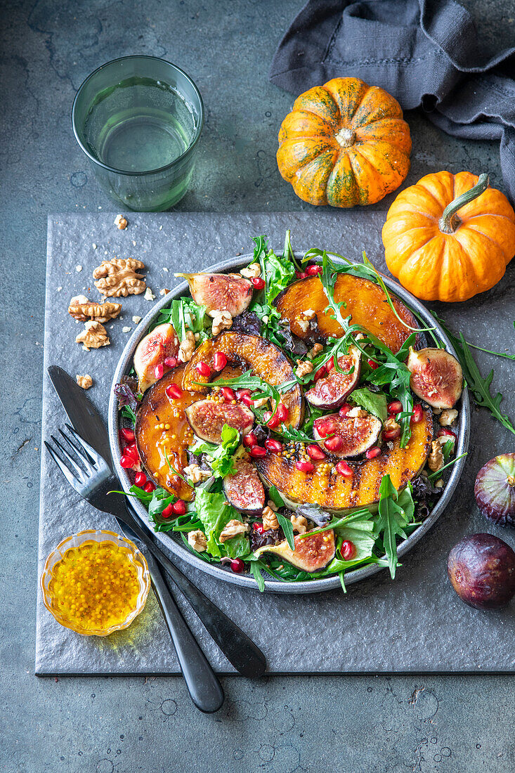 Grilled pumpkin salad with figs