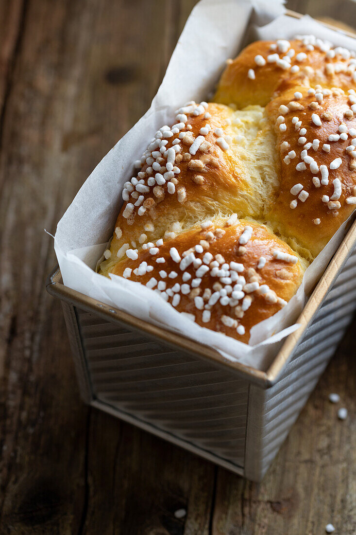 Brioche mit Hagelzucker