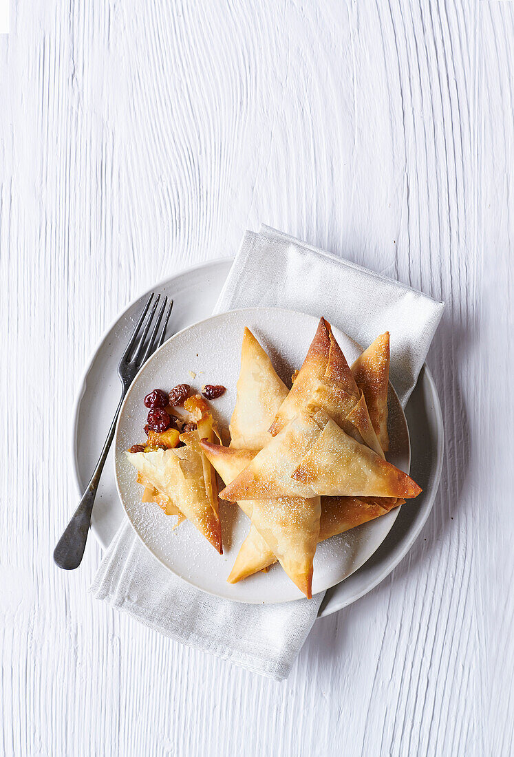 Mincemeat samosas