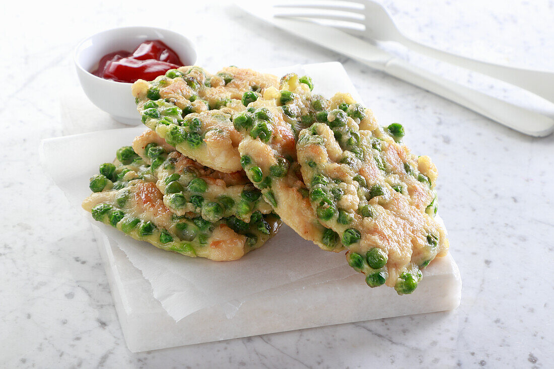 Pancakes with chicken and green peas