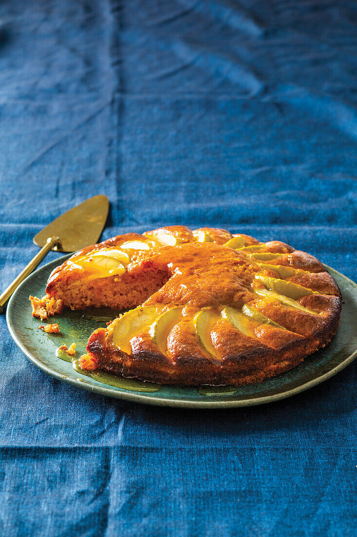 Gebrannter Honig-Apfelkuchen