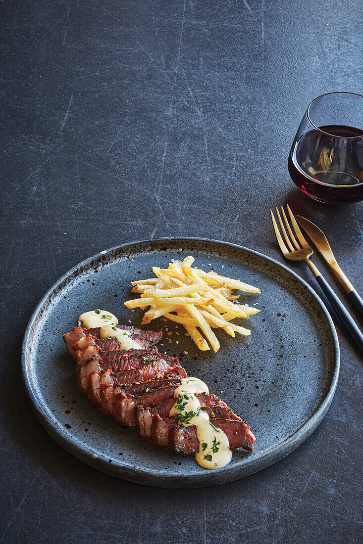 Wagyu steak with béarnaise sauce and triplecooked fries
