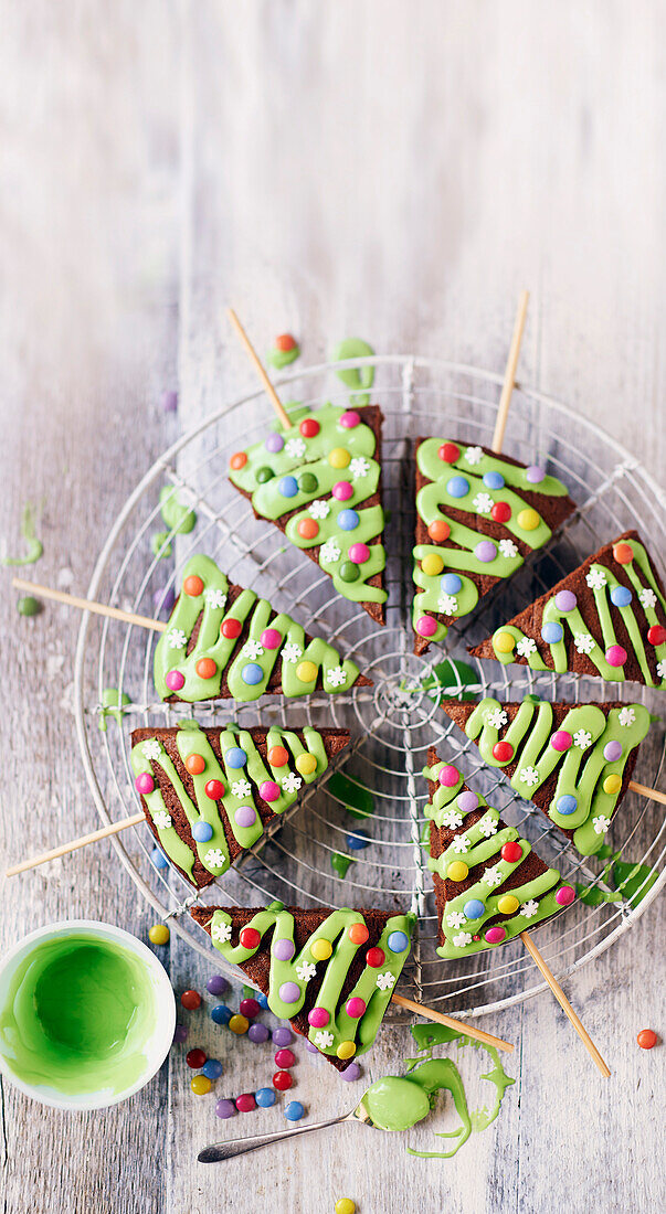 Weihnachtsbäume als Cake Pops