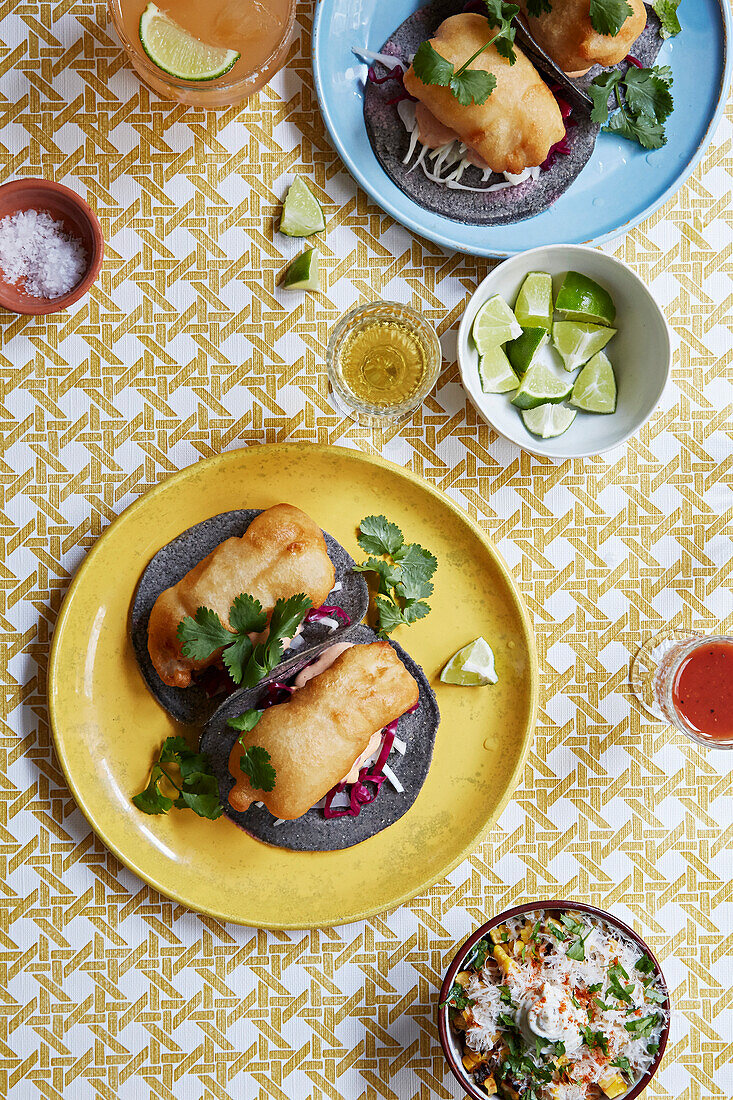 Mexikanische Tacos mit frittiertem Fisch