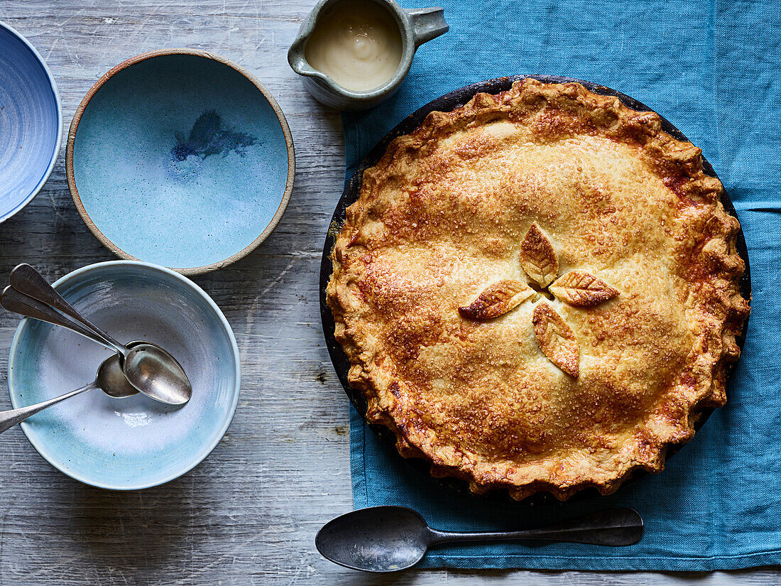 Apple pie and custard