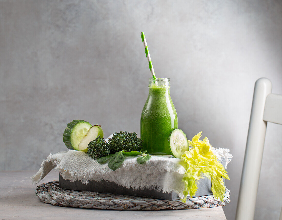 A green smoothie with broccoli, cucumber, apple and celery
