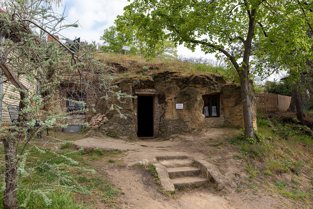 Höhlenwohnungen, Langenstein, Halberstadt, im Harz, Sachsen-Anhalt, Deutschland