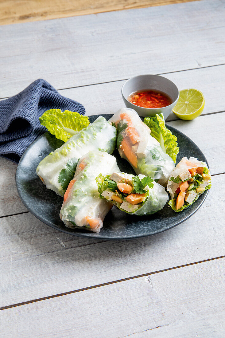 Summer rolls with chili dip