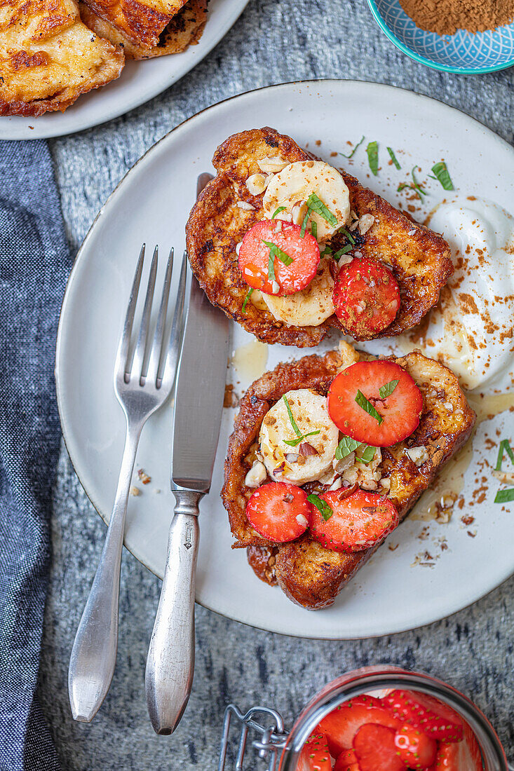 Brioche French toast with strawberries and banana