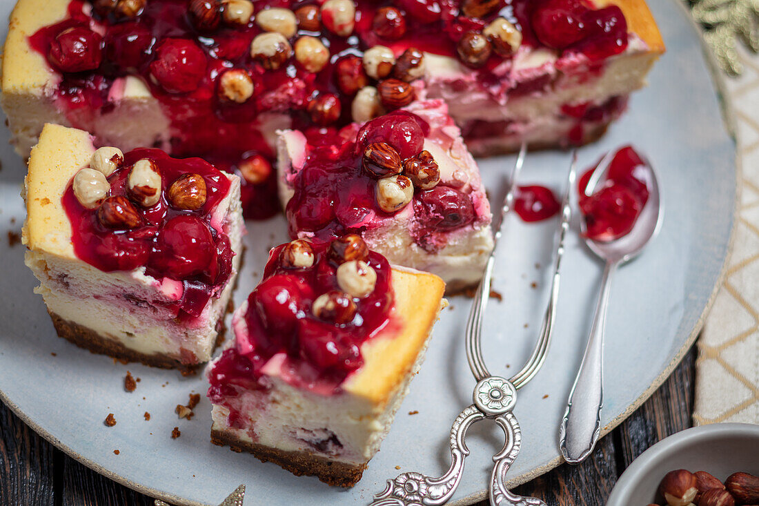 Käsekuchen mit Kirschen