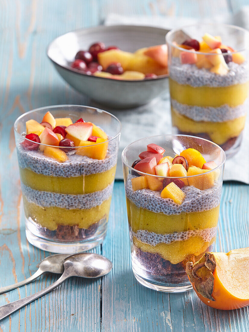 Bananen-Mango-Parfait mit Chia