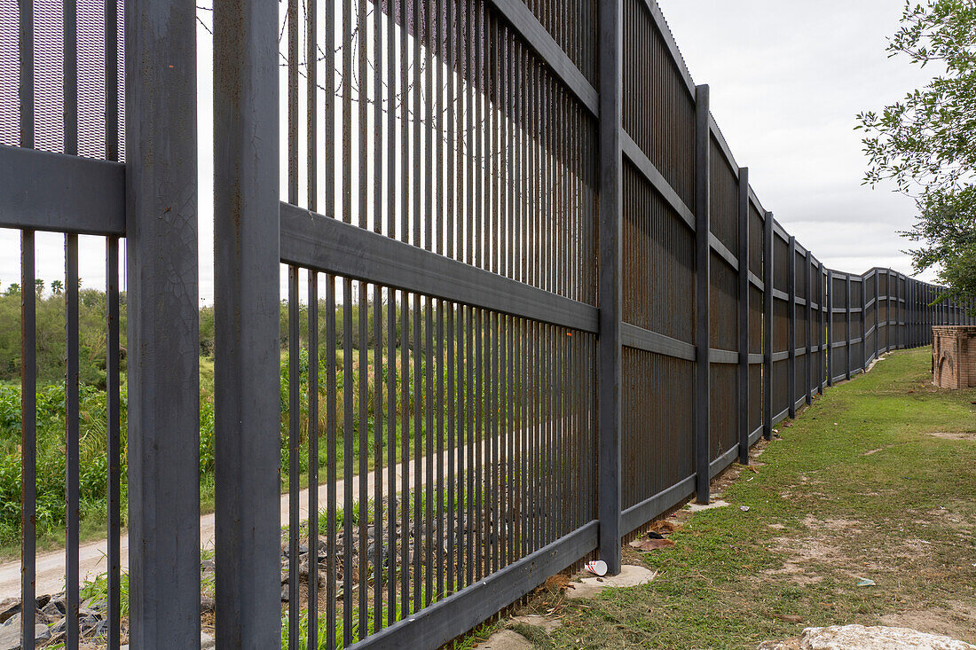 USA-Mexico border wall