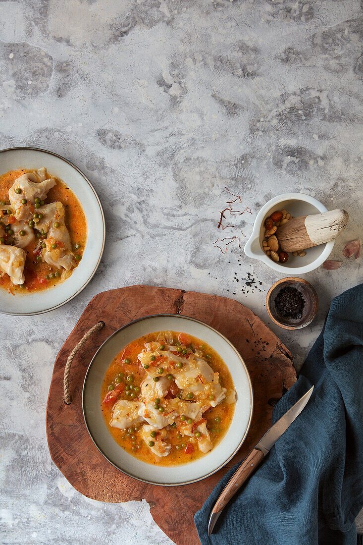 Stew with lamb's feet in peanut sauce