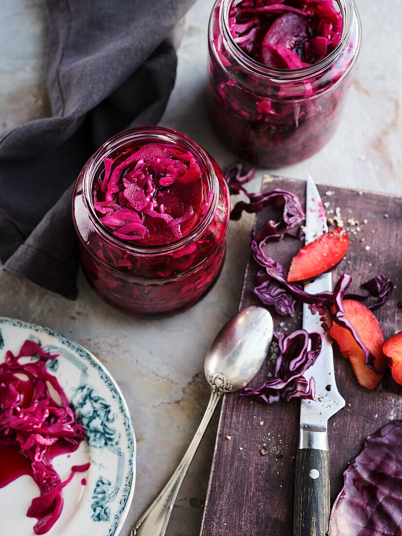 Pflaumenwein-Rotkohl mit Koriander und Fenchelsamen